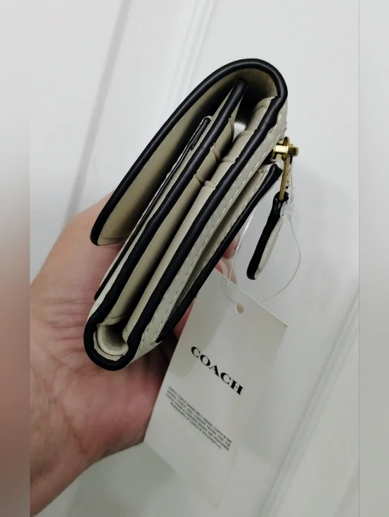 Coach Wallet Star Print NWT - Picture 6 of 10